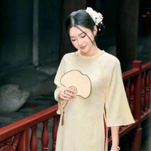 Áo Dài Cách Tân Dáng Suông – Sắc Xanh Cốm Thanh Nhã